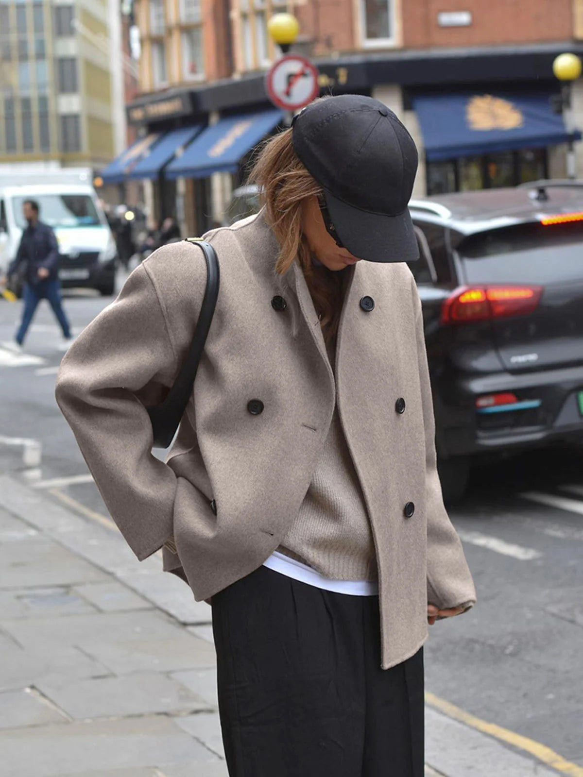 Veste en Laine Courte à Double Rangée de Boutons | Mélange de Laine | Élégante et Chaleureuse