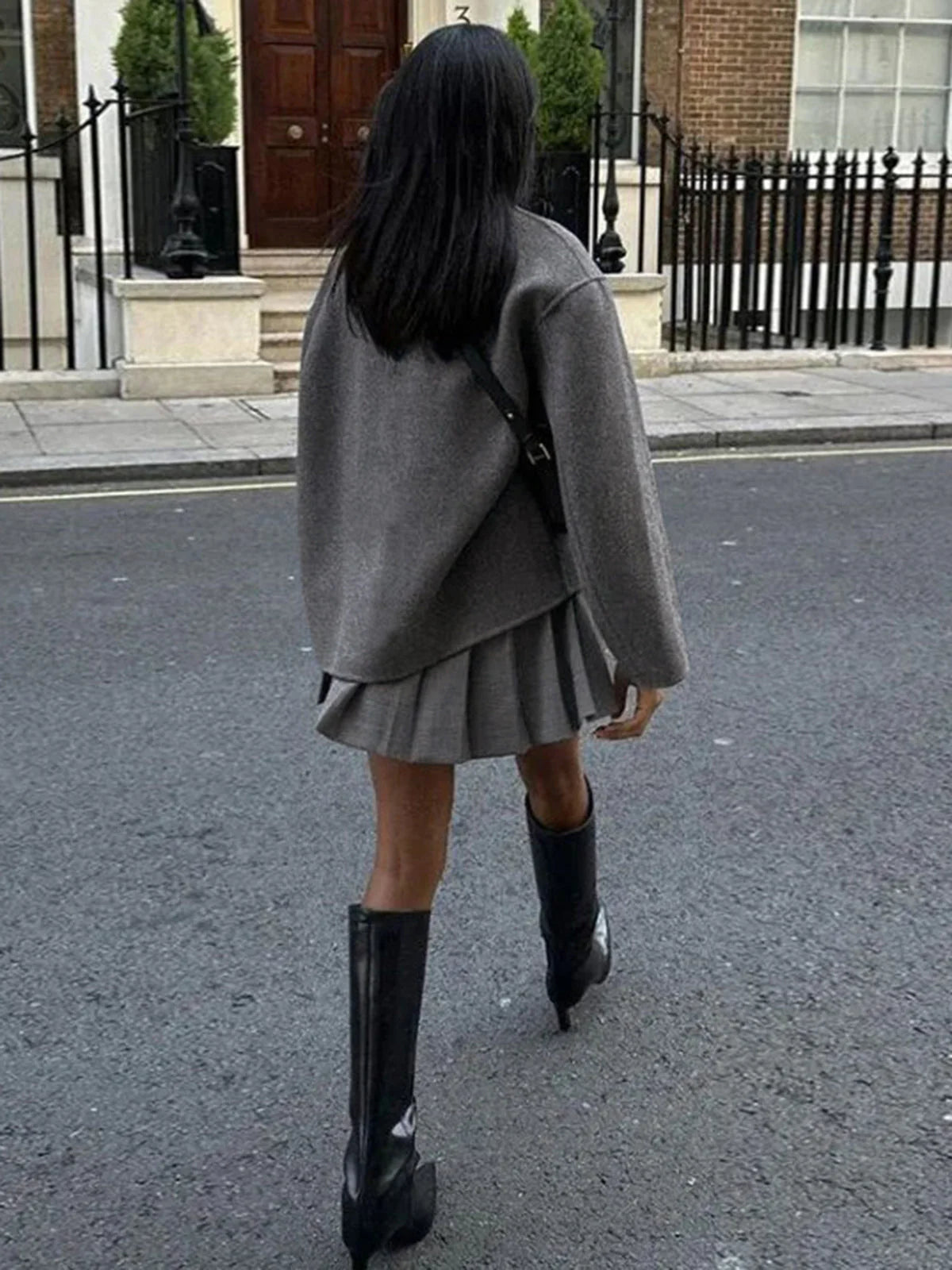 Veste en Laine Courte à Double Rangée de Boutons | Mélange de Laine | Élégante et Chaleureuse