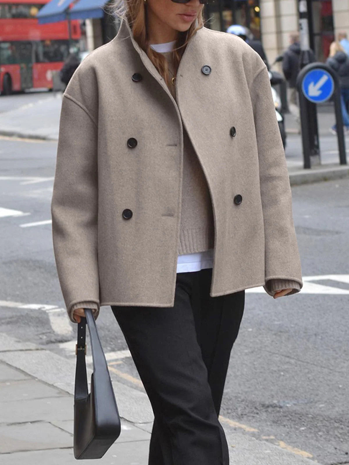 Veste en Laine Courte à Double Rangée de Boutons | Mélange de Laine | Élégante et Chaleureuse